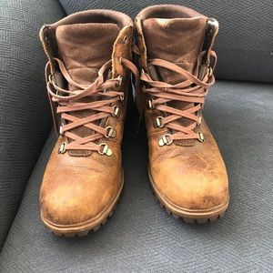 Brown women’s timberland waterproof boots